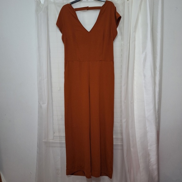 a new day Rust V-Neck Wide Leg Jumpsuit w/ Snap Closure Tab Across Back Sz XL - Picture 1 of 14